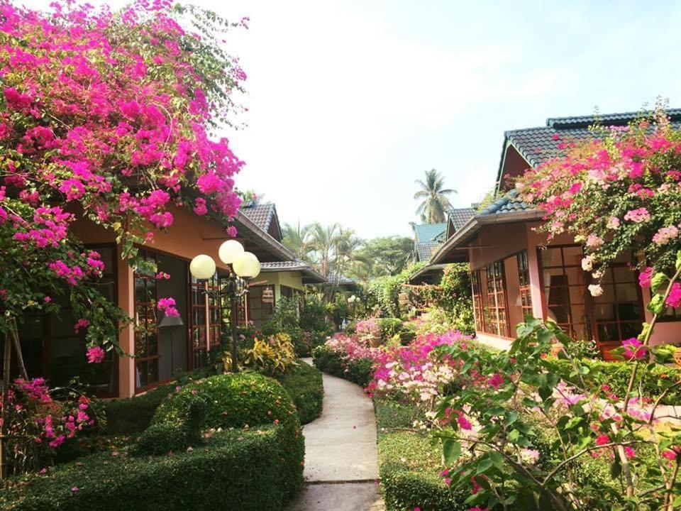 Ekman Garden Resort Sichon Exterior foto