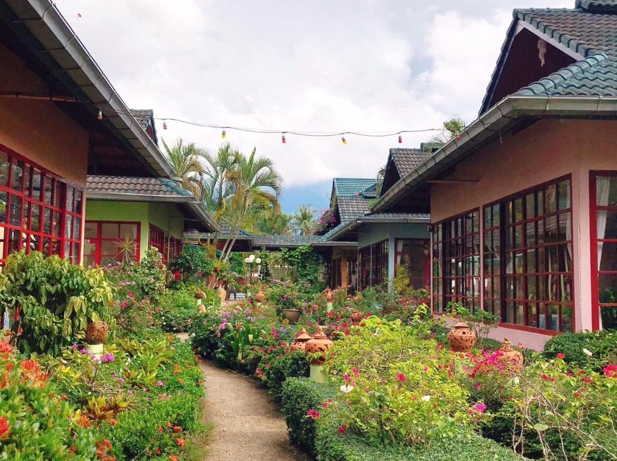 Ekman Garden Resort Sichon Exterior foto